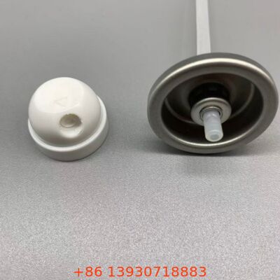 Wtyczka do rozpylania widoczna na zewnątrz z technologią rozpylania 360° i uniwersalnym dopasowaniem do standardowych puszek aluminiowych