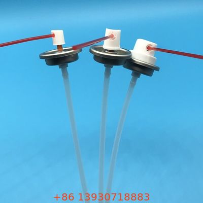 Zawór aerozolowy do strumienia skoncentrowanego pod wysokim ciśnieniem o konstrukcji odpornej na chemikalia do czyszczenia silnika w zakresie 360 stopni