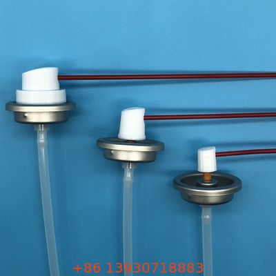 Wyrzutnik WD40 dla produktów z tłuszczem wielozadaniowym i olejami penetrującymi