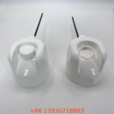 Atomizer ze sztywną rurką przedłużającą i uszczelnieniem zapobiegającym wyciekom do czyszczenia trudno dostępnych miejsc