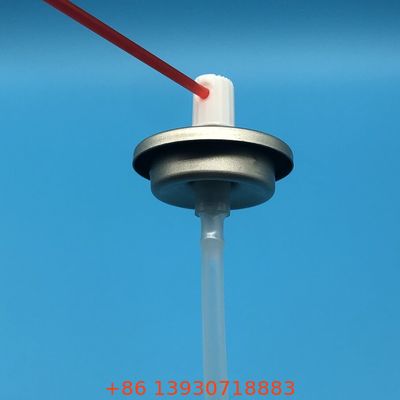 Aerozolowy środek do czyszczenia gaźników obsługuje szybkie linie napełniania aerozolem