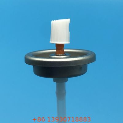 Aerozolowy środek do czyszczenia gaźników obsługuje szybkie linie napełniania aerozolem