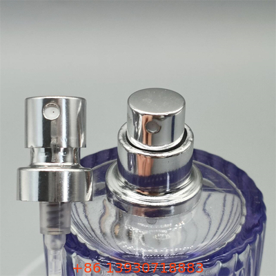 Perfumowa pompa do luksusowych marek zapachowych z delikatną mgłą i elegancką metalową wykończeniem