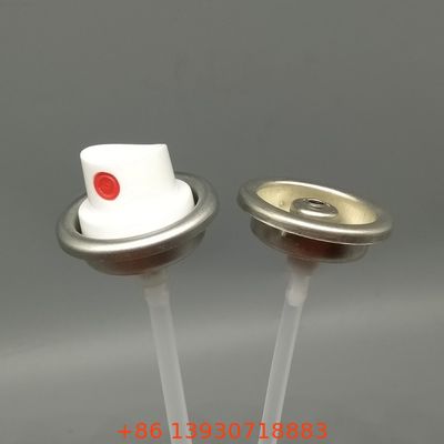 Kobieta zawór farby aerozolowej do powłok motoryzacyjnych