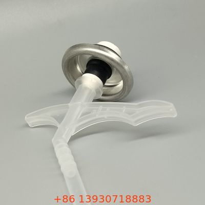 Wszechstronny i stabilny termicznie zawór do natrysku pianki PU do prac budowlanych w każdym sezonie, o niezawodnej wydajności w warunkach zimowych.