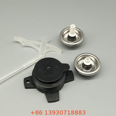 Wszechstronny i stabilny termicznie zawór do natrysku pianki PU do prac budowlanych w każdym sezonie, o niezawodnej wydajności w warunkach zimowych.