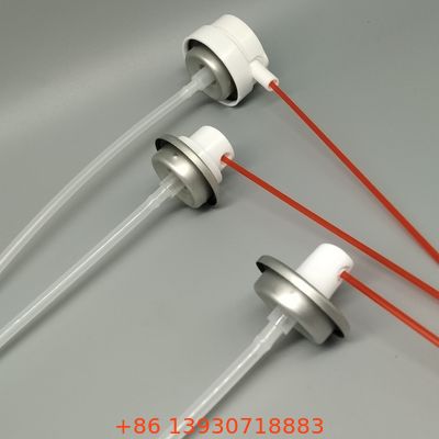 Przyjazny dla użytkownika zawór smarujący WD-40 do różnorodnych zastosowań motoryzacyjnych i majsterkowania z precyzyjną dyszą kontrolną