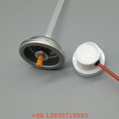 Zawór natryskowy WD-40 przeznaczony do napraw samochodowych i konserwacji maszyn