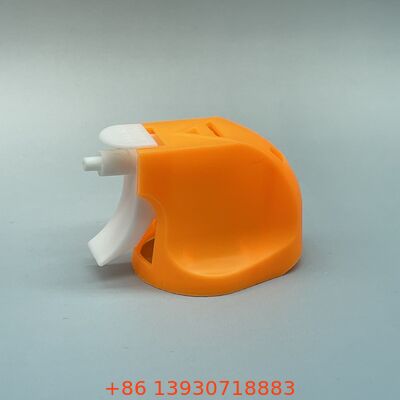 Pistolet natryskowy z ergonomicznym uchwytem i regulowaną dyszą do precyzyjnego rozpylania