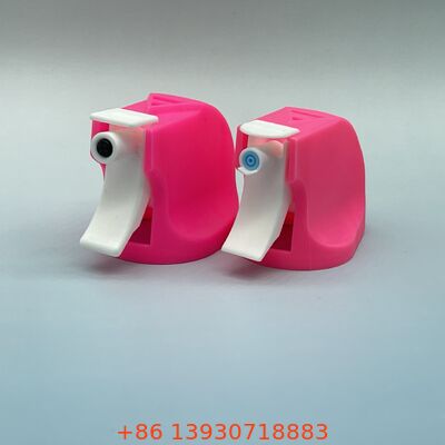 Pistolet natryskowy z ergonomicznym uchwytem i regulowaną dyszą do precyzyjnego rozpylania