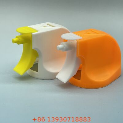 Pistolet natryskowy z ergonomicznym uchwytem i regulowaną dyszą do precyzyjnego rozpylania